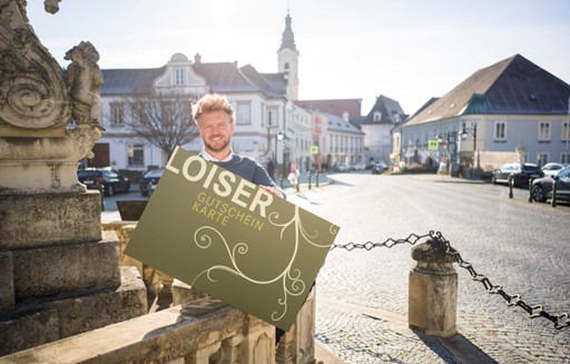 ein grüner und weißer Text